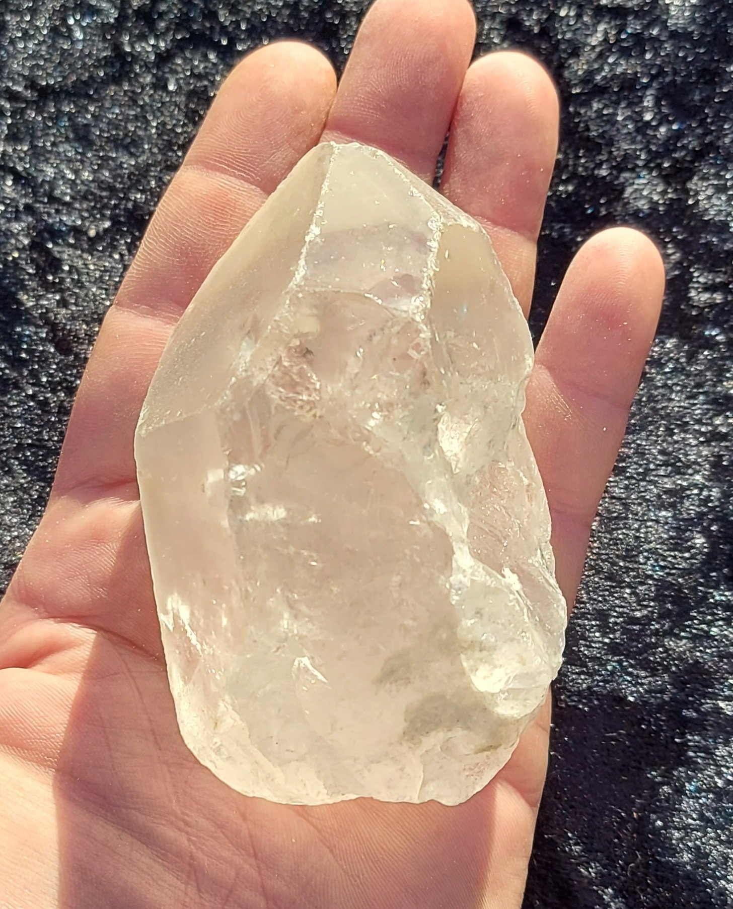 grosse pointe de cristal de roche