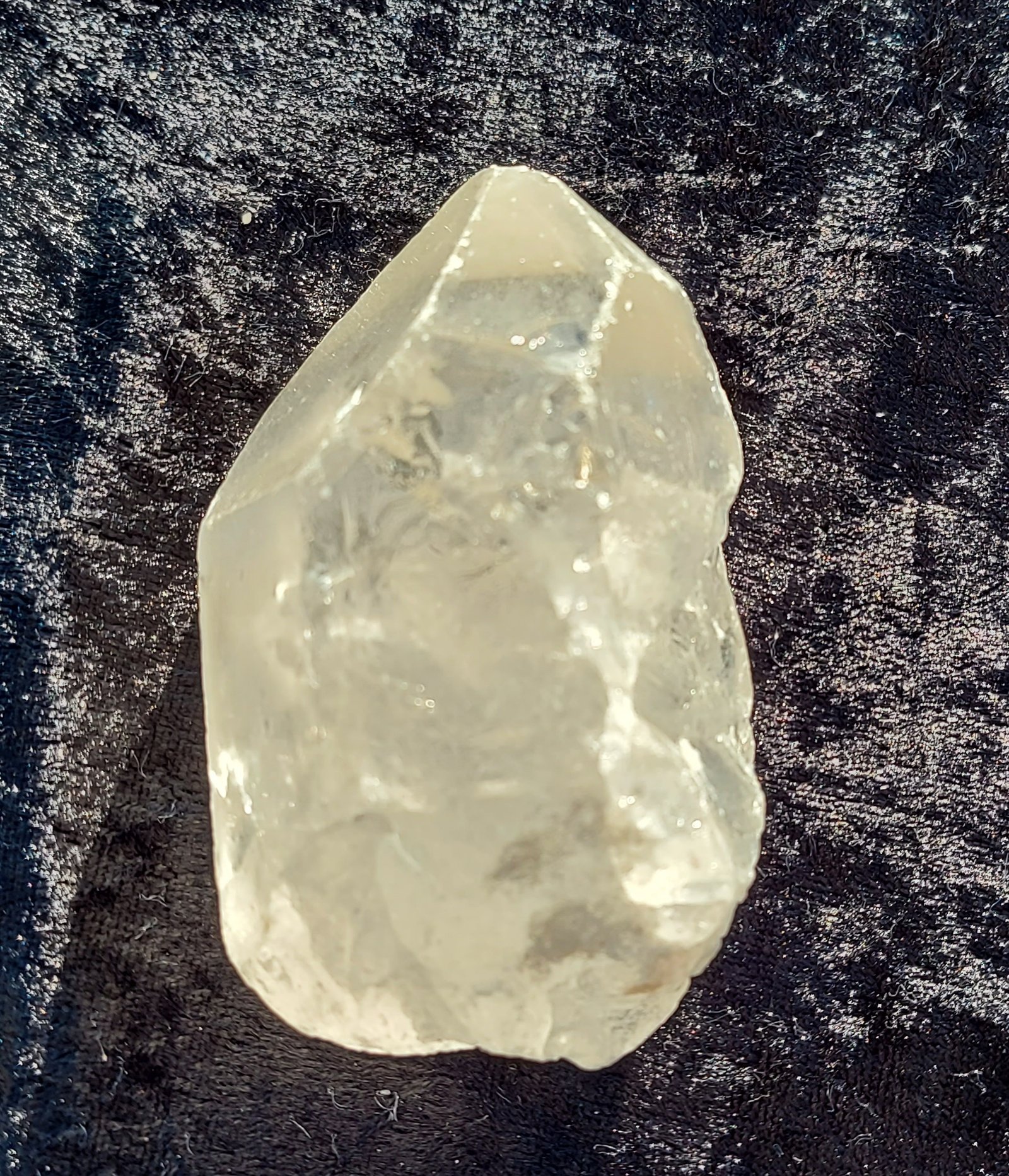 grosse pointe de cristal de roche